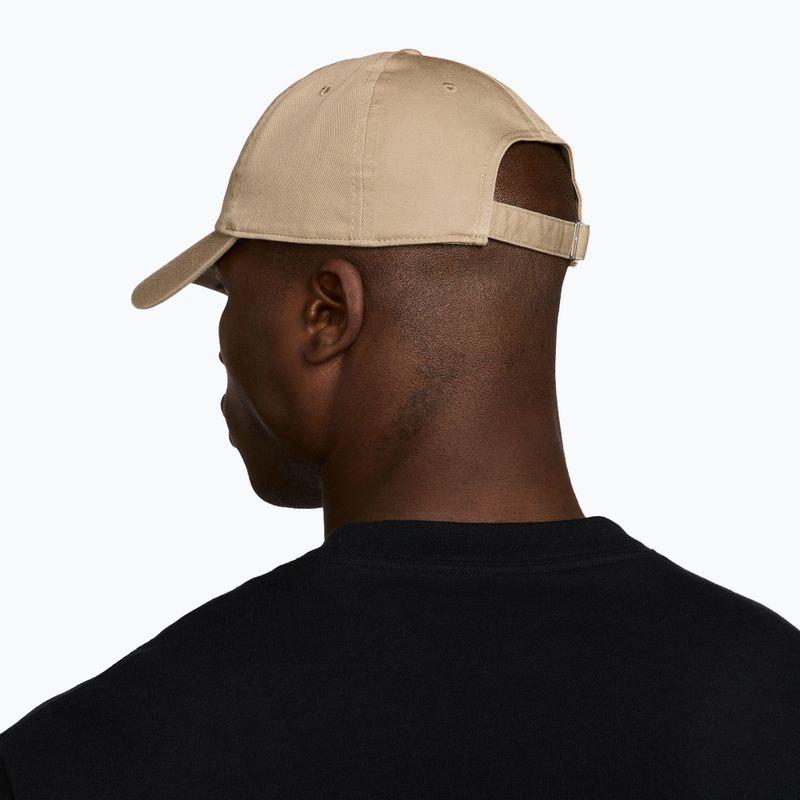 Kepurė su snapeliu  Jordan Club Unstructured Curved-Bill khaki/sail 6