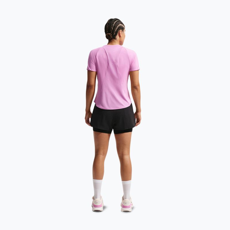 Moteriški bėgimo marškinėliai Nike Swift Dri-Fit light magenta 3