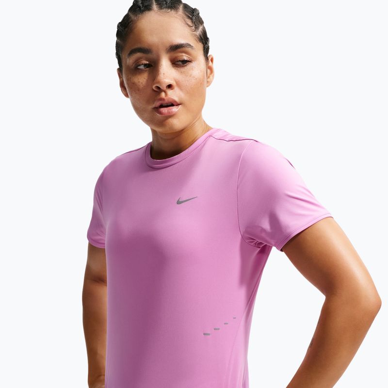 Moteriški bėgimo marškinėliai Nike Swift Dri-Fit light magenta 5