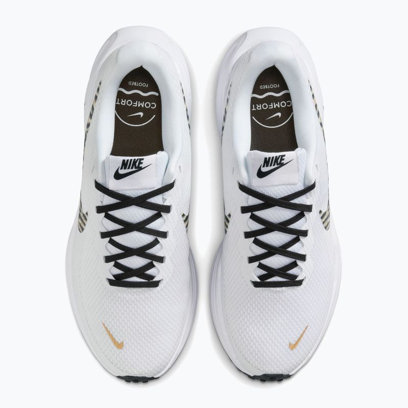 Moteriški bėgimo batai Nike Revolution 8 white/metallic gold/black 5