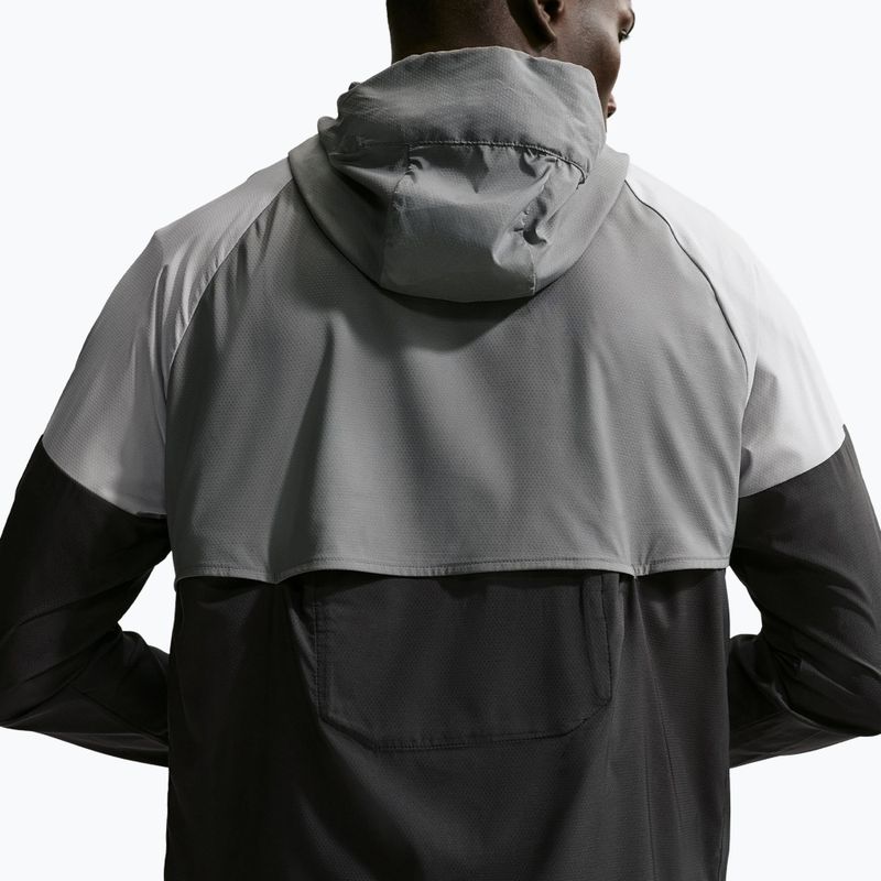 Vyriška bėgimo striukė Nike Impossibly Light Windrunner smoke grey/wolf grey/black 5