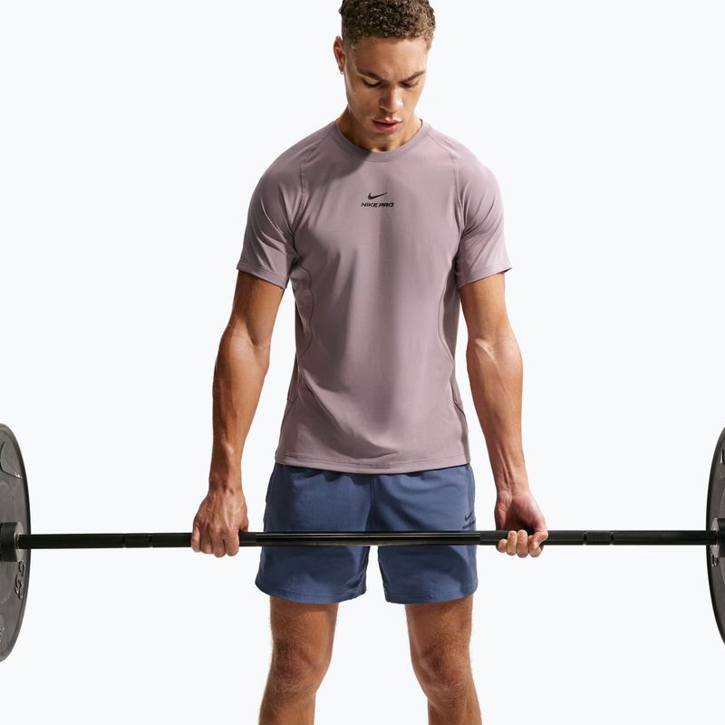 Vyriški treniruočių marškinėliai Nike Pro Training Dri-Fit light violet ore/black 6