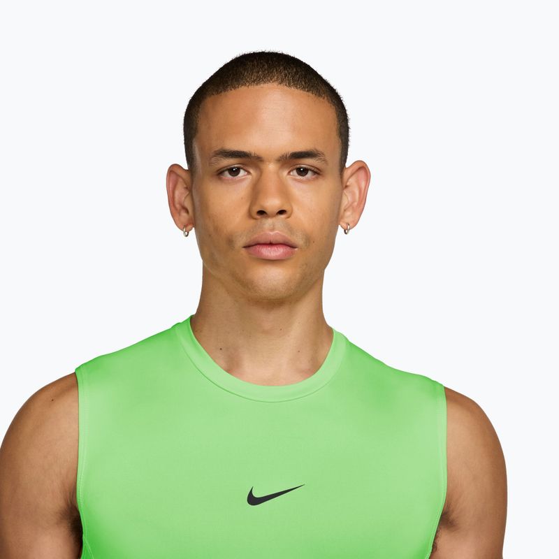Vyriški treniruočių marškinėliai Nike Pro Dri-Fit Tight Sleeveless Fitness green strike/black 3