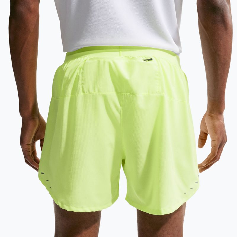 Vyriški šortai Nike Stride Dri-Fit Brief-Lined 5" volt ice 5