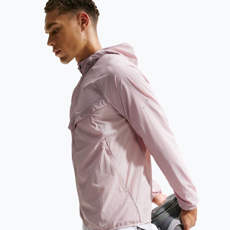 Vyriška bėgimo striukė Nike Stride Repel UV particle rose/silt red 5