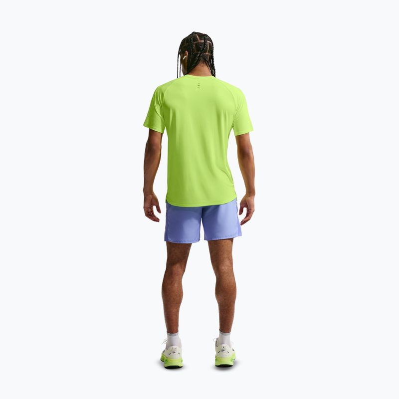 Vyriški bėgimo marškinėliai Nike Stride ADV volt ice 3