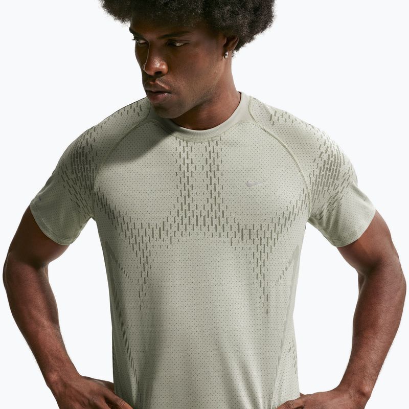 Vyriški bėgimo marškinėliai Nike Stride Dri-Fit ADV lapis/deep royal blue 4