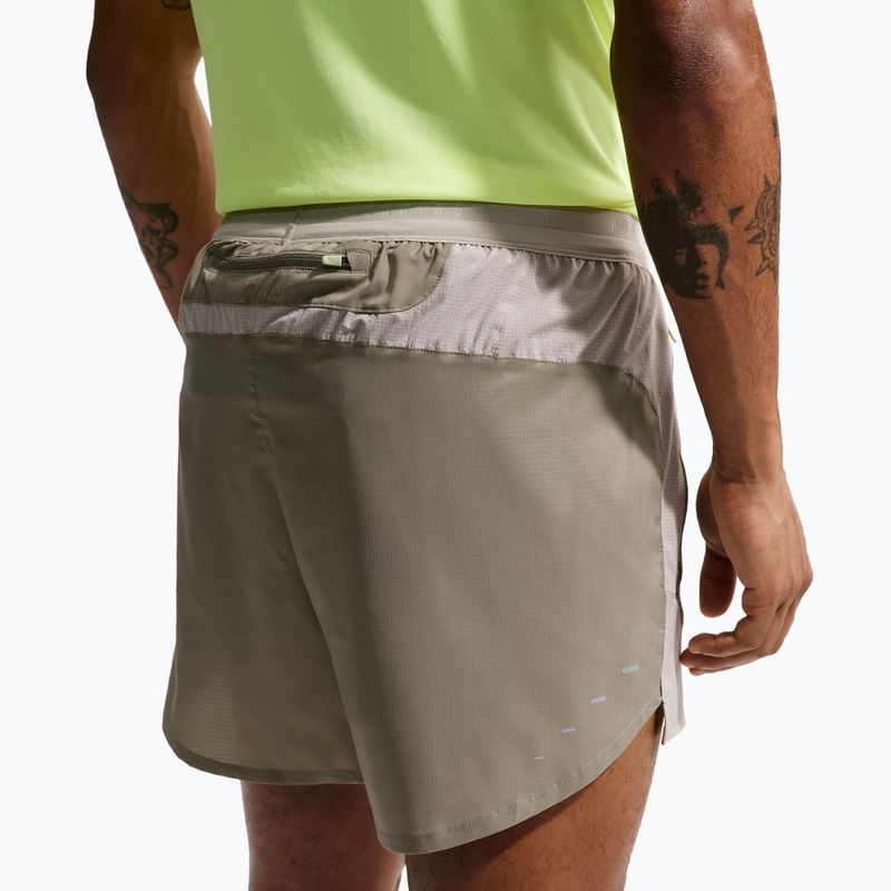 Vyriški bėgimo šortai Nike Stride Dri-Fit Brief-Lined 5" light army/spruce fog 4