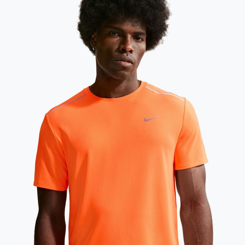 Vyriški bėgimo marškinėliai Nike Miler Dri-Fit UV total orange 4