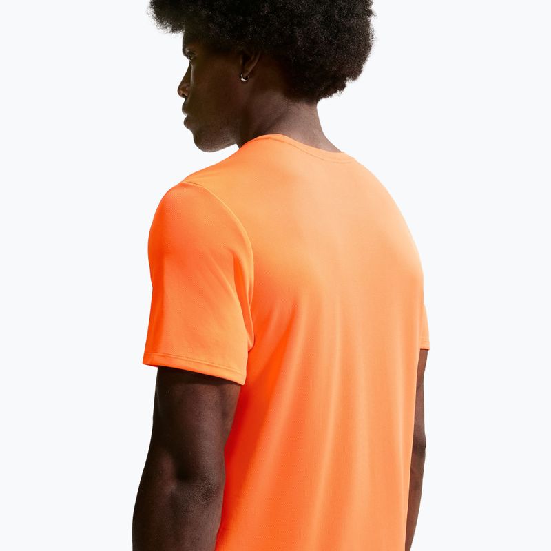 Vyriški bėgimo marškinėliai Nike Miler Dri-Fit UV total orange 6
