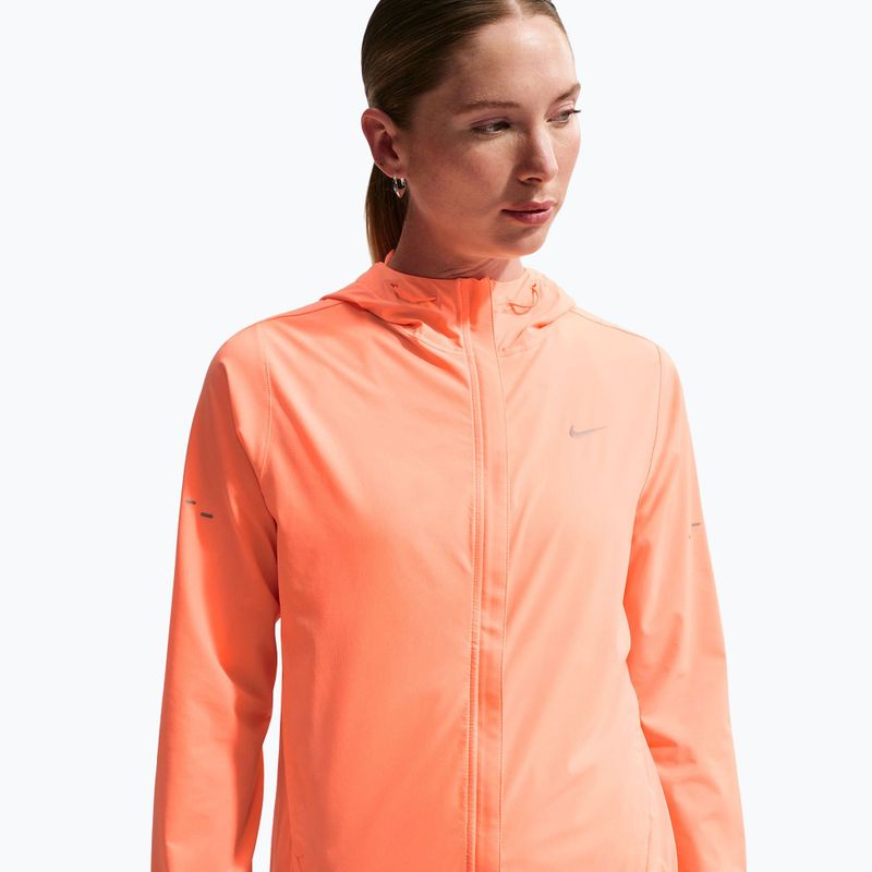 Moteriška bėgimo striukė Nike Swift Repel Packable orange pulse 4