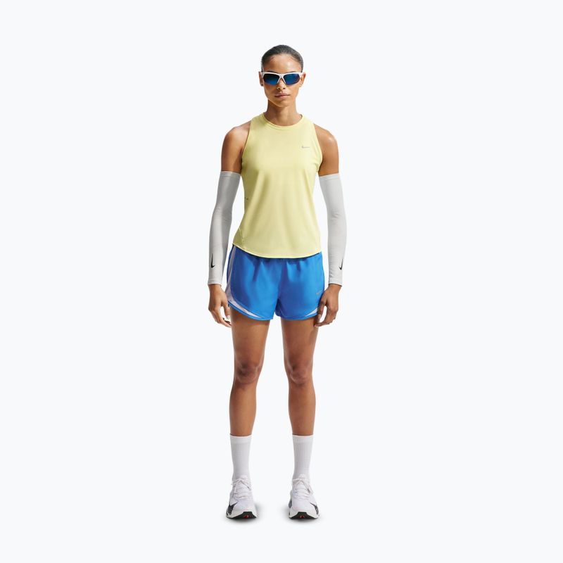 Moteriški bėgimo šortai Nike Tempo Dri-Fit Mid-Rise light photo blue 2