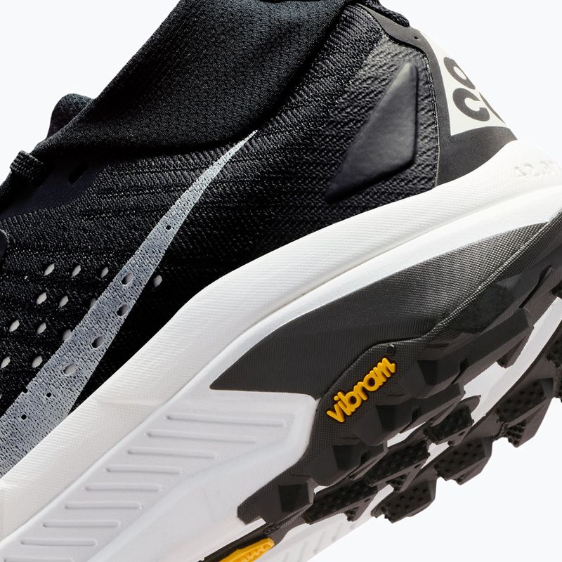 Moteriški bėgimo batai Nike ACG Zegama black/safety orange/summit white 4