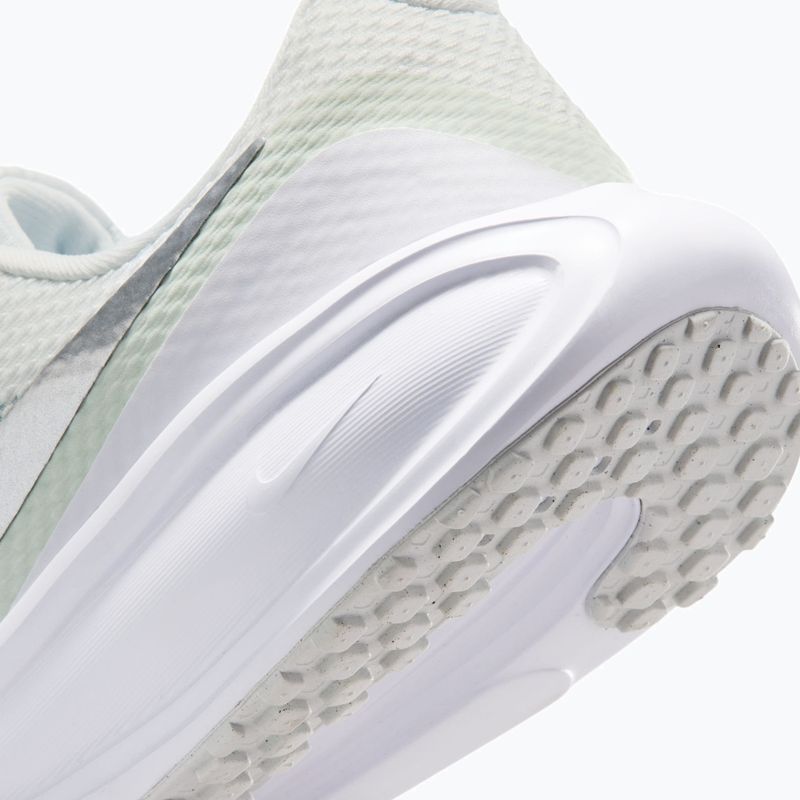 Moteriški bėgimo batai Nike Revolution 8 off white/barely green/metallic silver 5