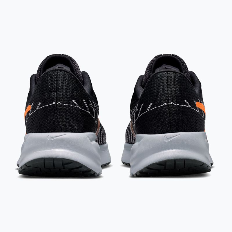 Vyriški bėgimo batai Nike Run Defy black/wolf grey/total orange 4