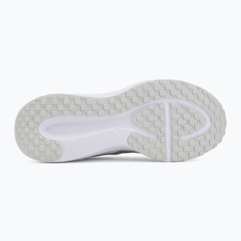 Moteriški bėgimo batai Nike Revolution 8 off white/barely green/metallic silver 4