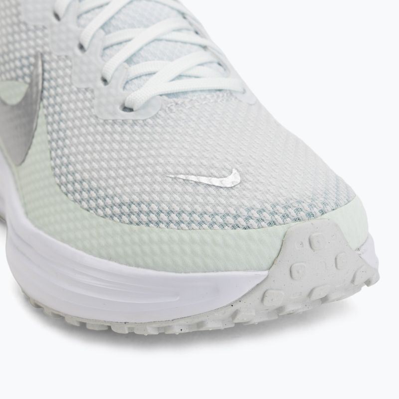 Moteriški bėgimo batai Nike Revolution 8 off white/barely green/metallic silver 7