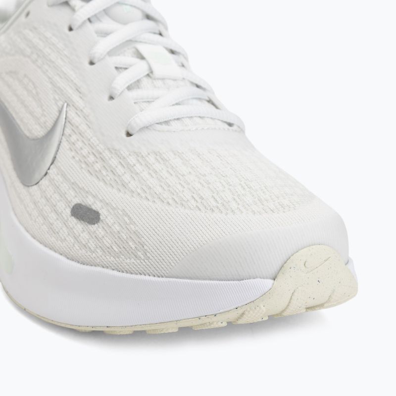 Moteriški bėgimo batai Nike Journey Run summit white/metallic silver 7