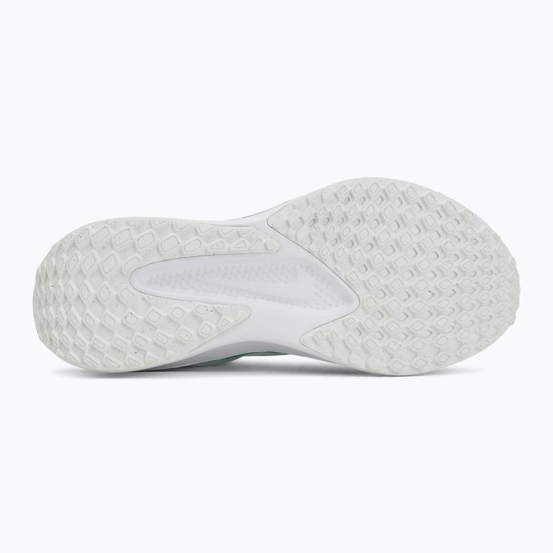 Moteriški bėgimo batai Nike Quest 6 barely green/white/metallic silver 4