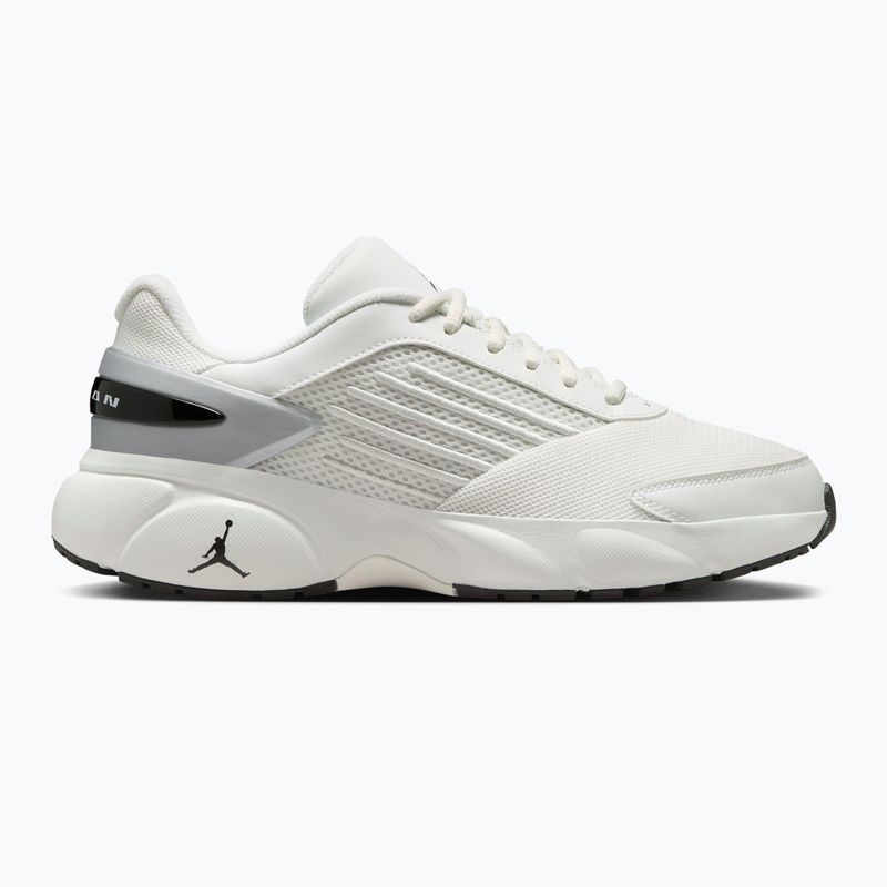 Moteriški batai Jordan Trunner Flow summit white/metallic silver/black
