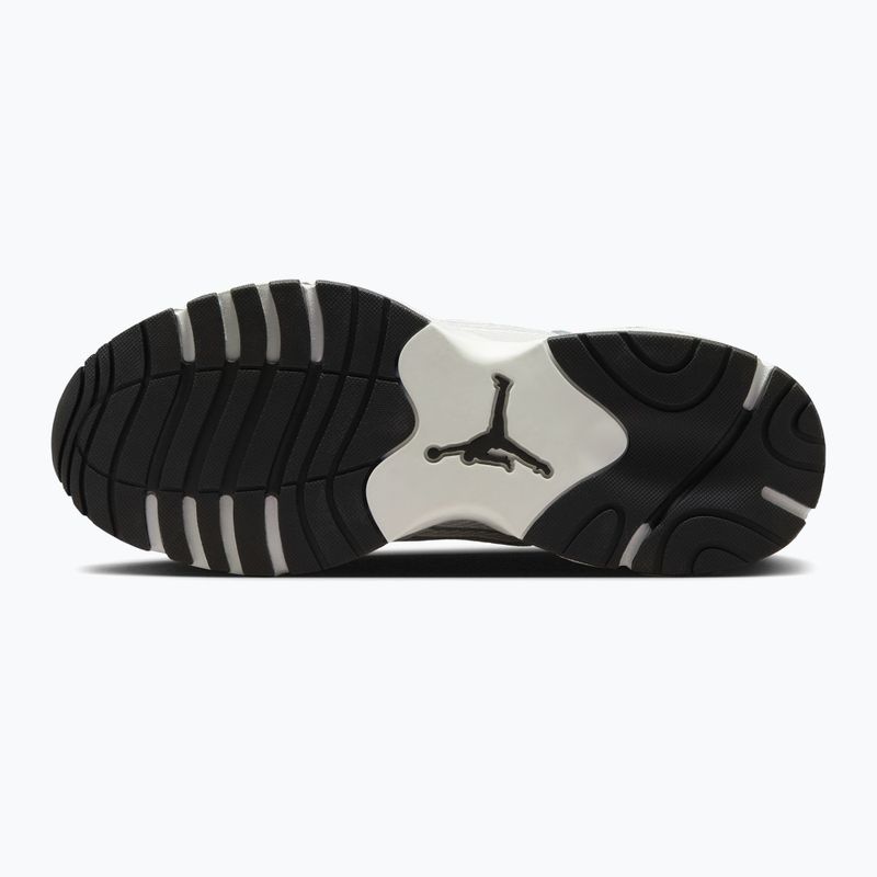 Moteriški batai Jordan Trunner Flow summit white/metallic silver/black 2