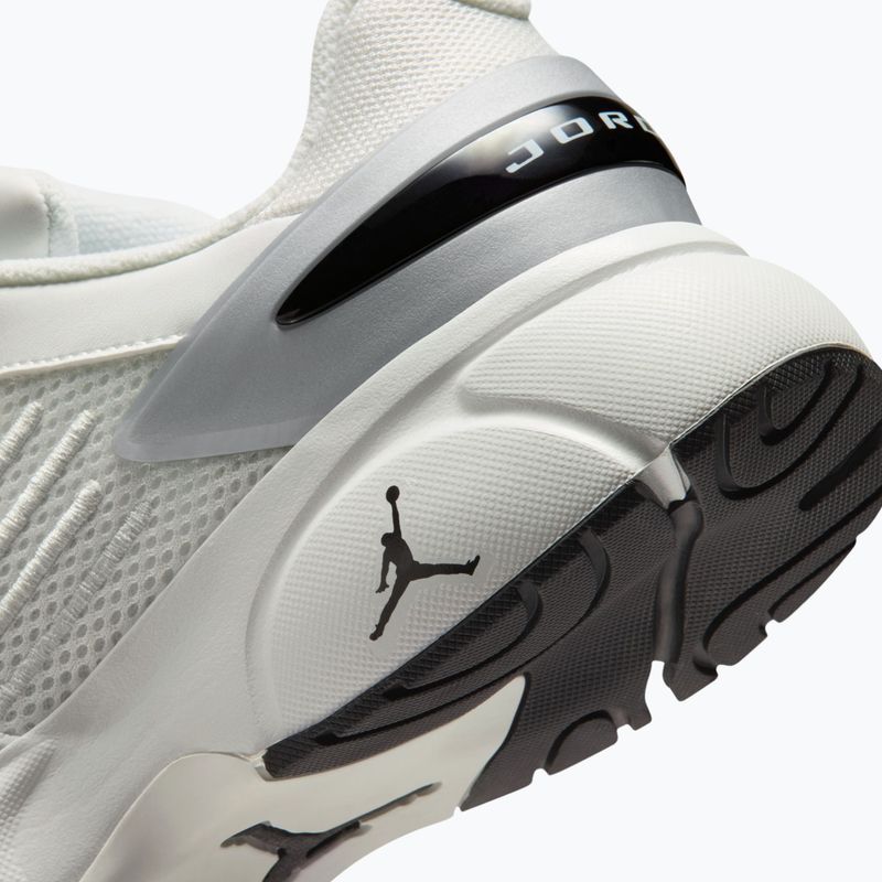 Moteriški batai Jordan Trunner Flow summit white/metallic silver/black 4