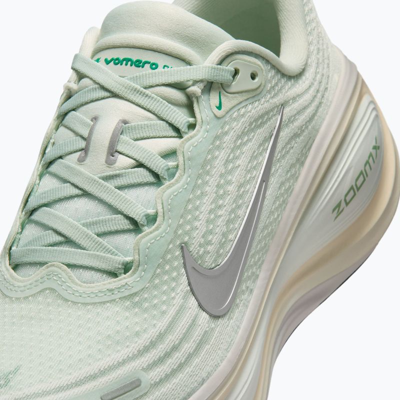 Moteriški bėgimo batai Nike Vomero Plus light silver/metallic silver 3