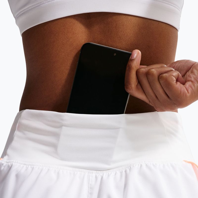 Moteriški bėgimo šortai Nike Tempo Swoosh Dri-Fit Mid-Rise Brief-Lined white/orange pulse/black 5