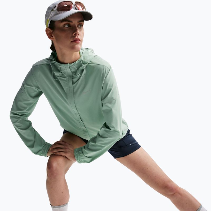 Moteriška bėgimo striukė Nike Swift Repel Packable steam 4