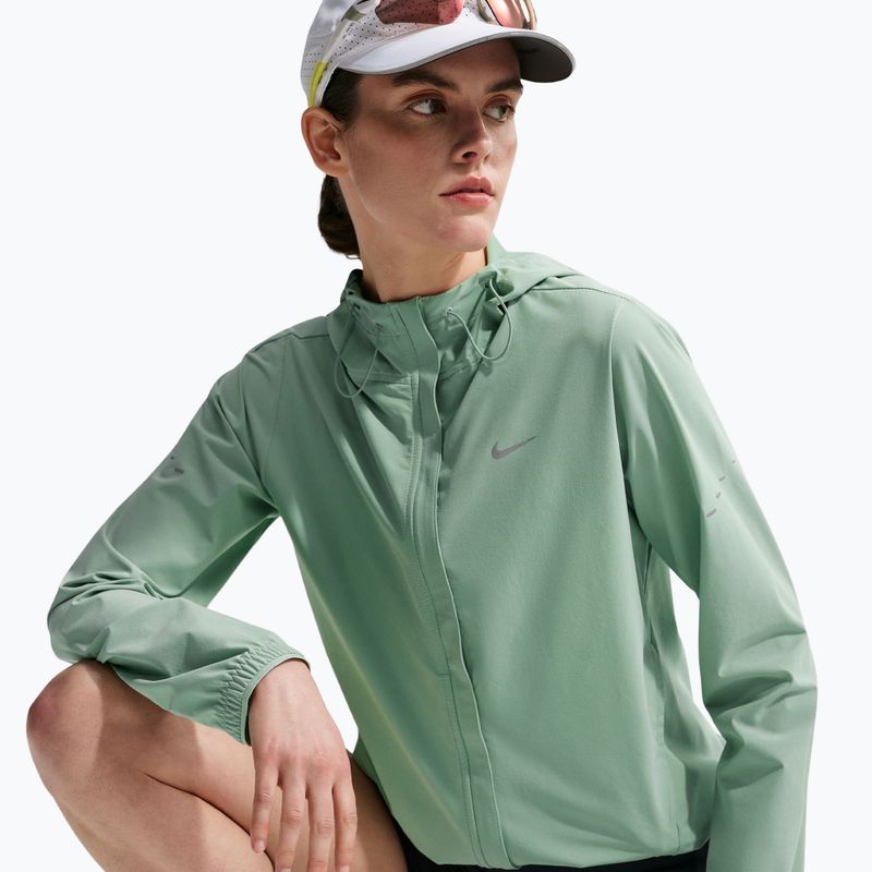 Moteriška bėgimo striukė Nike Swift Repel Packable steam 5