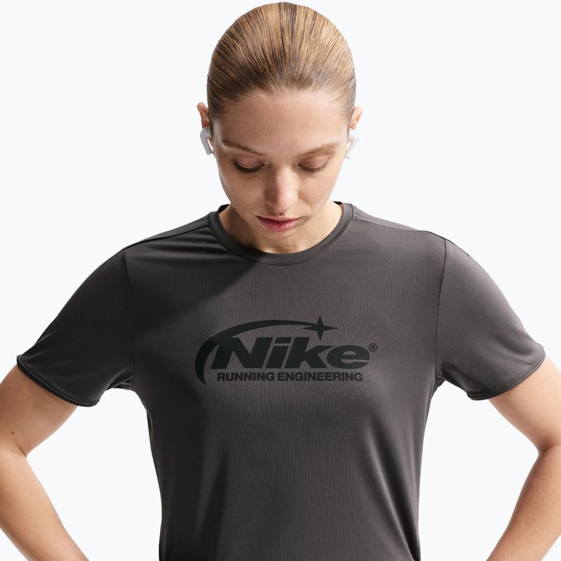 Moteriški bėgimo marškinėliai Nike Swift Dri-Fit medium ash 4