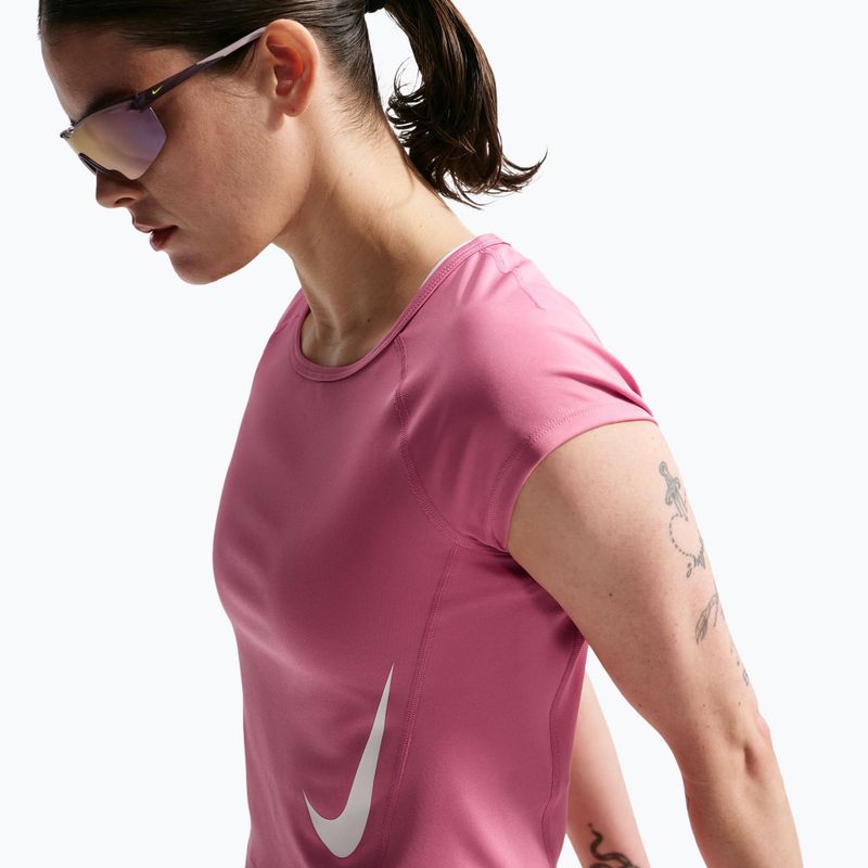 Moteriški bėgimo marškinėliai Nike Swoosh Run Dri-Fit peony/photon dust/white 5