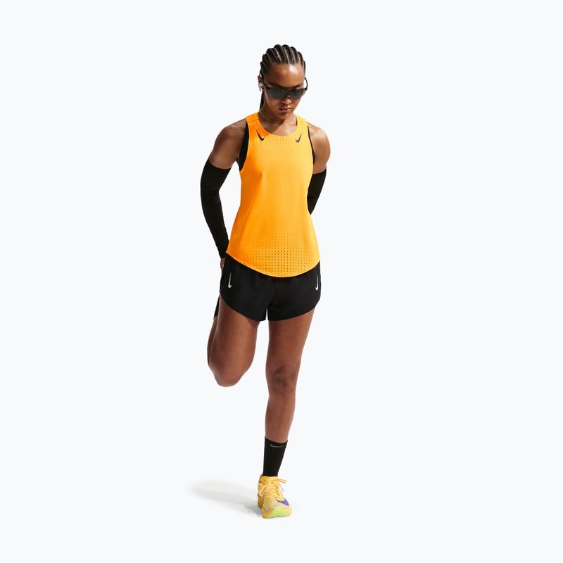 Moteriški bėgimo marškinėliai Nike AeroSwift Dri-Fit ADV Singlet laser orange/black 2