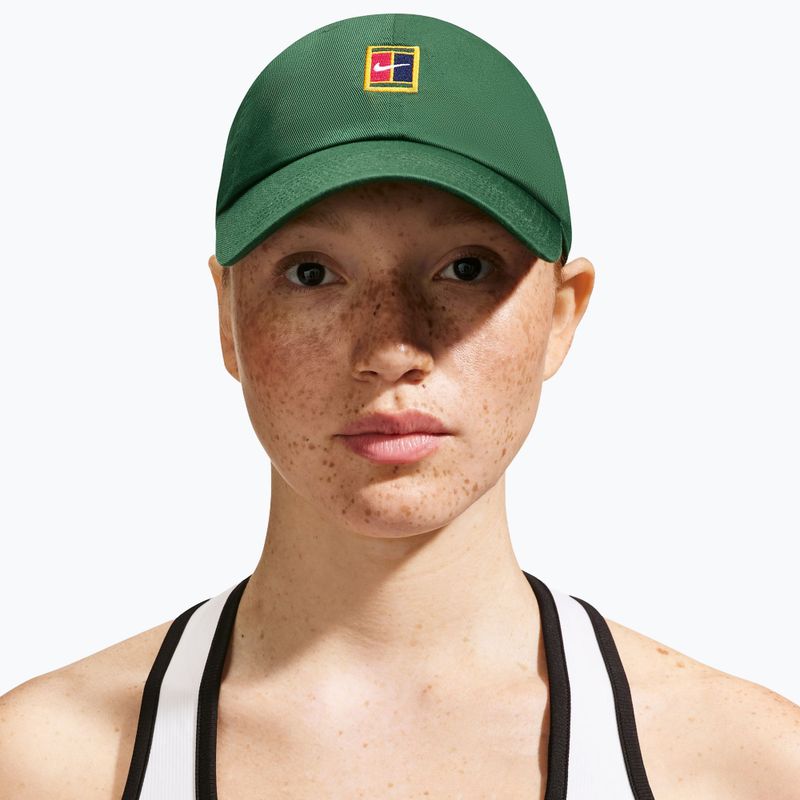 Kepurė su snapeliu Nike Club Unstructured george green