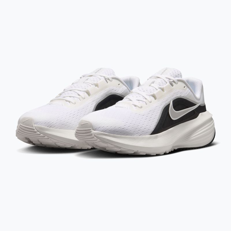 Moteriški bėgimo batai Nike Downshifter 14 white/summit white/metallic silver 3