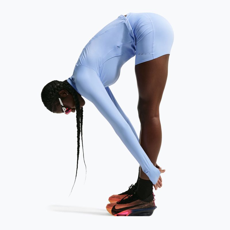 Moteriški bėgimo šortai Nike Swift aluminum 6