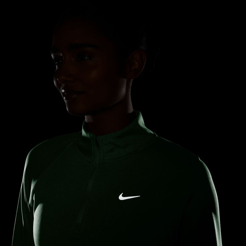 Moteriški bėgimo marškinėliai su ilgomis rankovėmis  Nike Tempo Swoosh Run Dri-Fit 1/4-Zip illusion green/white 4