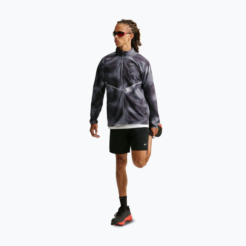 Vyriška bėgimo striukė Nike Miler black/smoke grey 2