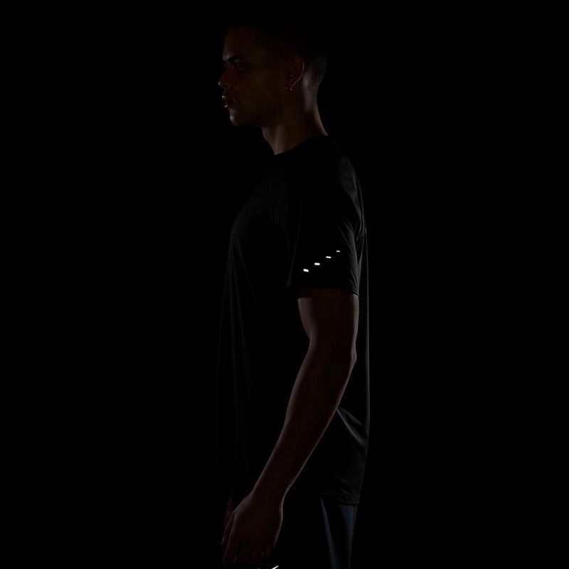 Vyriški bėgimo marškinėliai Nike Stride black 8