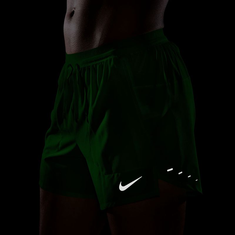 Vyriški šortai Nike Stride Dri-Fit Brief-Lined 5" green spark 7