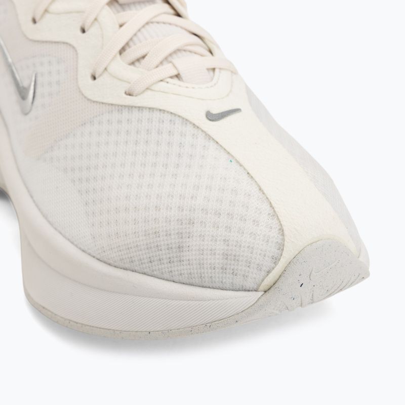 Moteriški batai Nike Motiva 2 summit white/phantom/metallic silver 7