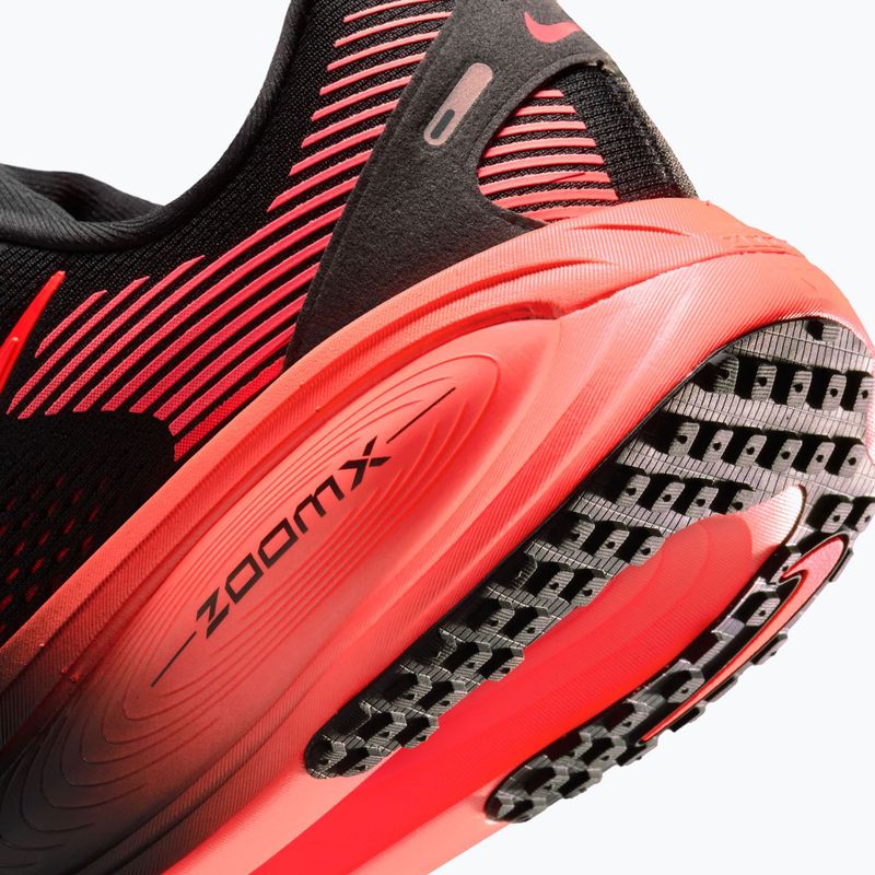 Vyriški bėgimo batai Nike Vomero 18 black/university red/bright crimson 8