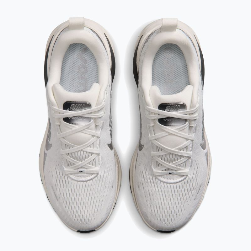 Moteriški bėgimo batai Nike Vomero 18 summit white/sail/metallic silver 4