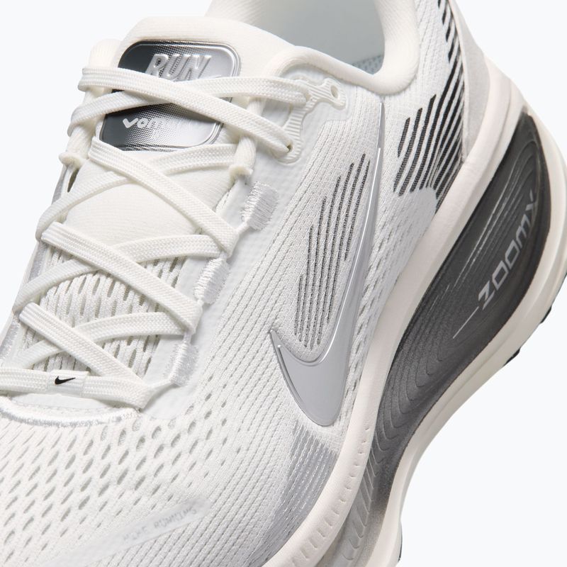 Moteriški bėgimo batai Nike Vomero 18 summit white/sail/metallic silver 5