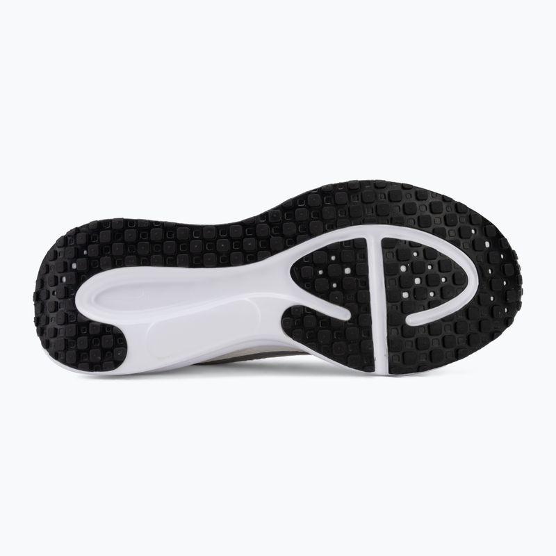 Moteriški bėgimo batai Nike Revolution 8 sail/white/black/metallic silver 4