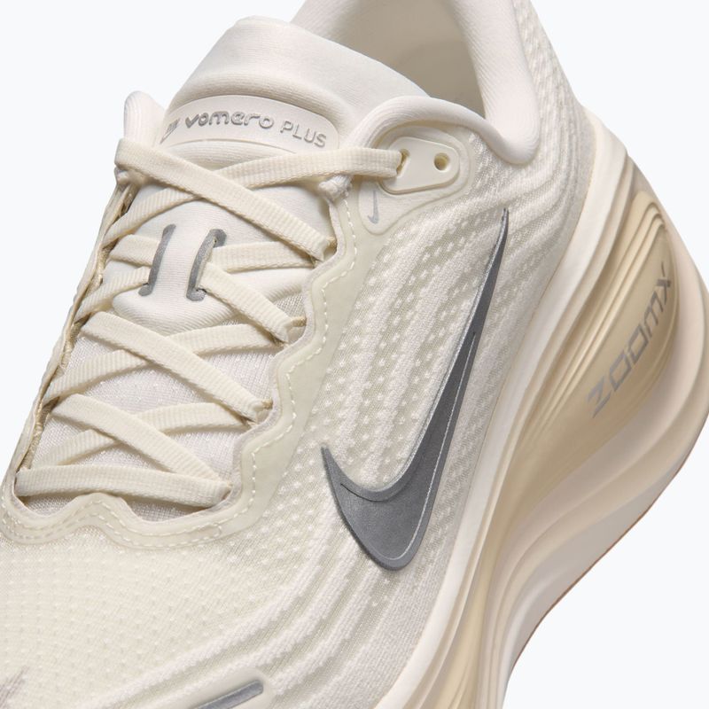 Vyriški bėgimo batai Nike Vomero Plus sail/coconut milk/metallic silver 5