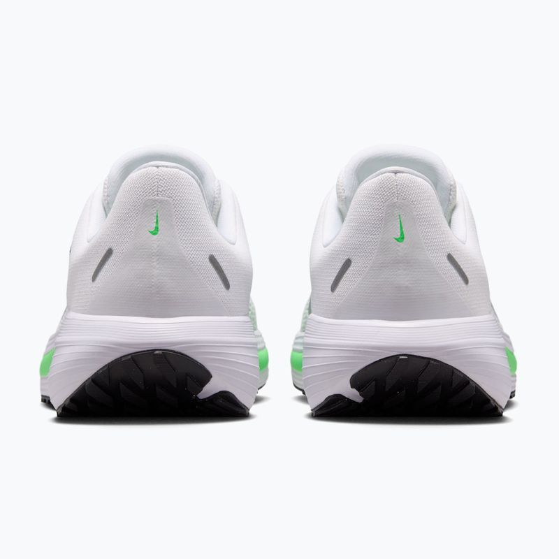 Moteriški bėgimo batai Nike Quest 7 white/illusion green/metallic silver 6