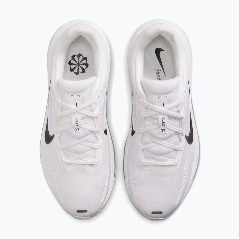 Moteriški bėgimo batai Nike Quest 7 summit white/white/metallic silver/black 5