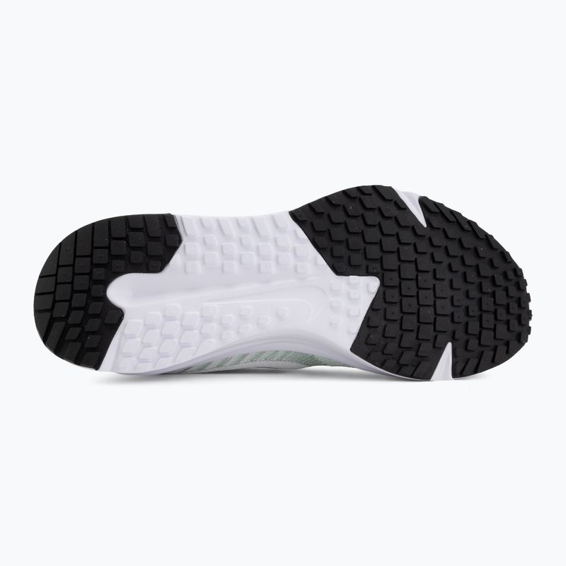 Moteriški bėgimo batai Nike Run Defy white/cucumber calm/black/illusion green 4