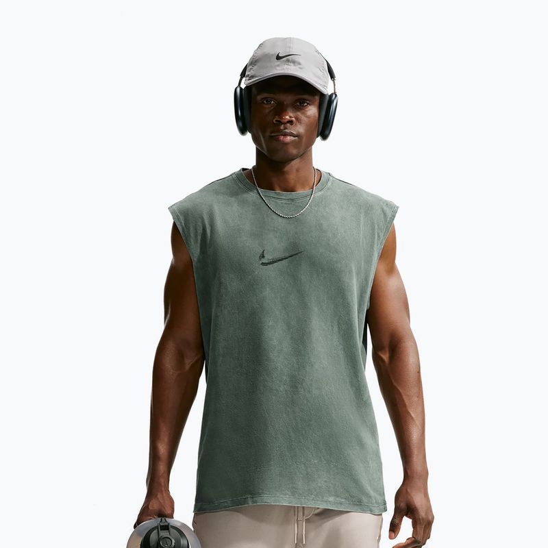 Vyriški treniruočių marškinėliai Nike Sleeveless T-Shirt camo green/light army